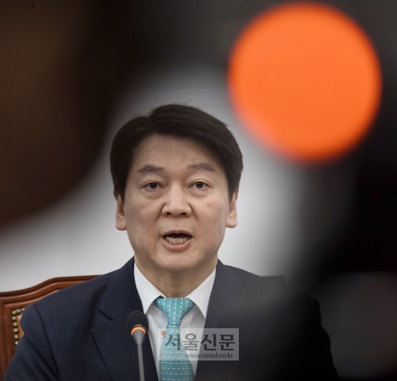 [서울포토] 모두발언하는 안철수 대표