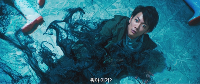 영화 ‘아인’ 티저 예고편 한 장면.