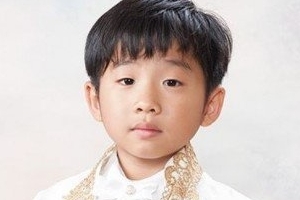 유세윤, 붕어빵 아들 공개 “본인 진지함에 빵 터짐”