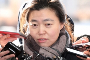 [서울포토] 취재진에 둘러싸인 임은정 검사