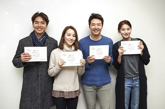 ‘손 꼭 잡고’ 한혜진