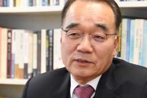 檢 “MB청와대도 특활비로 총선 여론조사”