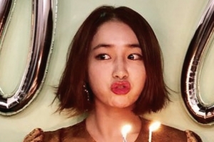 “모두 고마워” 이민정, 생일파티 인증샷 ‘일상이 화보’