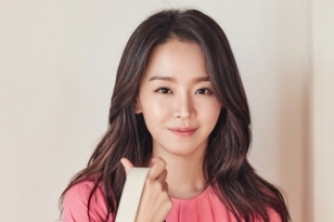 ‘황금빛 내인생’ 신혜선, 화보서 커리어우먼 복귀 ‘세련美 장착’