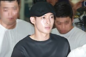 김현중 전 여자친구 1심서 벌금 500만원…사기미수 일부만 유죄