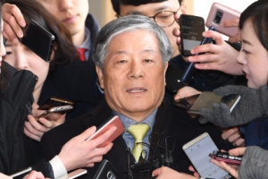 김성호 “MB 특활비 몰라”