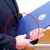 김여정,청와대에 소중히 들고온 파란색 파일에 담긴 그것