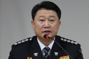 이철성, 경찰 비대화 우려에 “아직은 아기공룡 둘리”