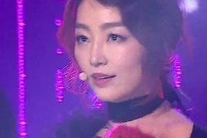 ‘불청’ 이연수, 노출 의상 입고 관능美 넘치는 ‘초대’ 파격 무대