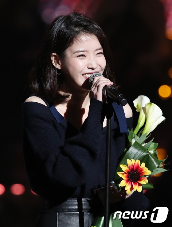 ‘2018 가온차트 K POP 어워드’ 아이유