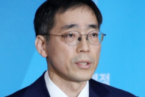 숨진 정기준 경제조정실장은 누구