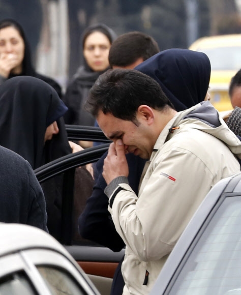 이란 여객기 추락 66명 전원 사망