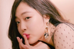 ‘당당한 여성’ 설리, 화보 속 팔색조 매력 “춤 배우고 있다”