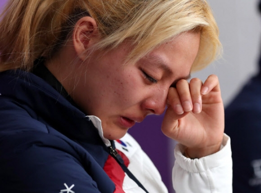 [올림픽] ‘팀워크 논란’ 눈물 흘리는 김보름
