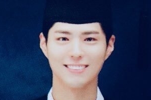 박보검 졸업, 오늘(21일) 졸업식 참석..학사모 사진 보니 “레전드급”