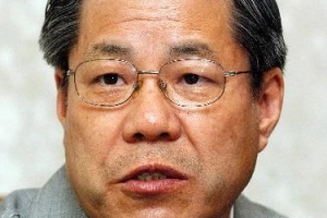 최측근 강경호의 ‘또 확인’…“다스는 MB 것”