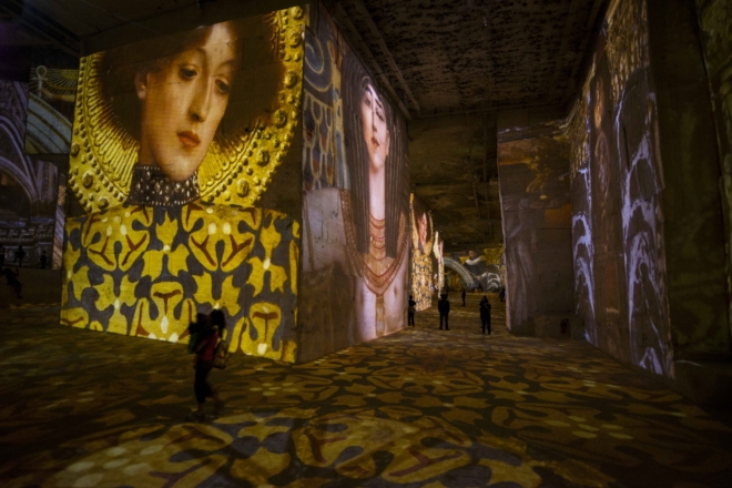 프랑스 컬처스페이스사의 아미엑스(AMIEX) 전시 중 하나인　‘클림트와 빈, 황금과 색의 세기’ 중에서 　