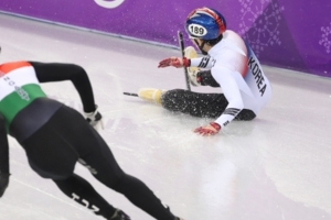 남자 5000m 계주도 넘어져 메달권 밖... 쇼트트랙 전 경기 마감