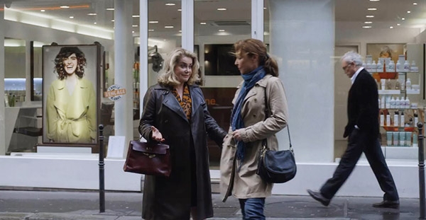 영화 ‘더 미드와이프’ 예고편 한 장면.