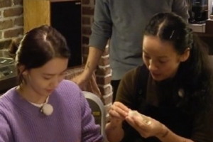 ‘효리네 민박2’ 극찬 받은 윤아 요리 실력 “못 하는 게 없어”