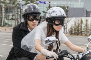 ‘추리의 여왕2’ 최강희, 웨딩드레스 입은 모습 포착 ‘무슨 일?’