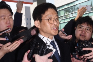 [서울포토] ‘여검사 성추행’ 안태근 전 검찰국장, 검찰 출석