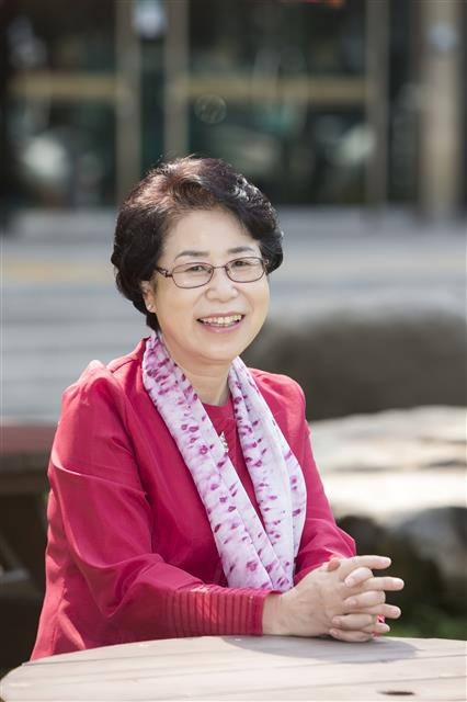 홍미영 인천 부평구청장이 26일 퇴임을 앞두고 서울신문과 인터뷰를 하고 있다.  부평구 제공