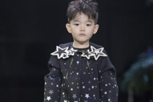 “당당한 워킹” 이범수 자녀 ‘소다남매’, 뉴욕 패션쇼 런웨이 포착