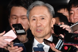 ‘댓글 수사 축소‘ 김관진, 석방 3개월 만에 소환