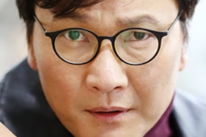 “성폭행 K교수는 김태훈” 미투 폭로에 소속사 “상황 파악 중”