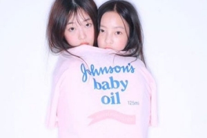 ‘성추행 의혹’ 사진작가 로타, 과거 설리-구하라 로리타 컨셉 사진 논란