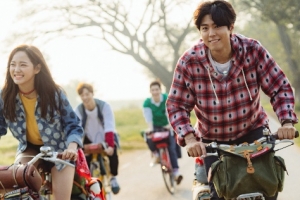 설레는 봄…박보검-세정 ‘달달 케미’