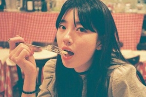 수지, 일본 여행 사진 SNS에 폭풍업뎃...‘막 찍어도 화보’