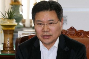 ‘불법자금’ 홍문종 이번주 소환