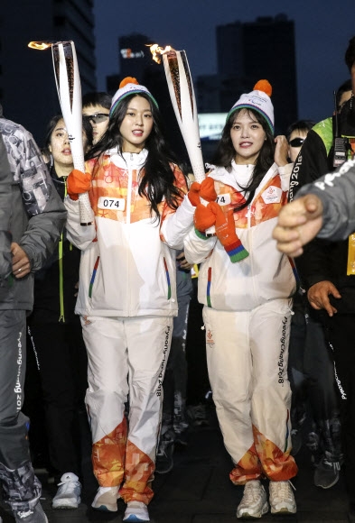 평창패럴림픽 성화봉송 나선 설현, 지민