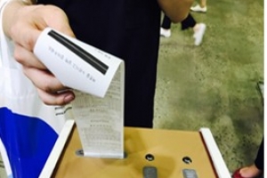 “버튼만 누르면 문학작품 명구절이 줄줄줄~”  광명시, ‘문학자판기’ 운영