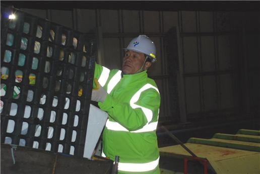 이승로 서울시의원이 6일 새벽 환경미화원들과 함께 체험활동을 하고 있다.