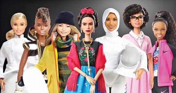 바비 인형 제작사 마텔이 8일 세계 여성의 날을 앞두고 선보인 ‘시로’(SHIRO) 시리즈. 왼쪽 두 번째가 니컬라 애덤스, 세 번째가 클로이 김. 마텔 제공