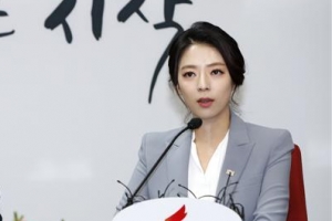 배현진 입당환영식서 홍준표, MBC 기자 질문 거부