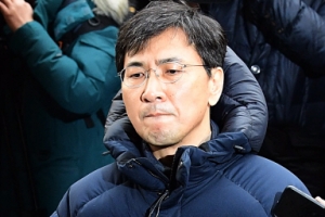 비서와 엇갈린 진술… 檢, 안희정 재소환 계획