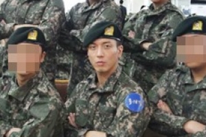 ‘대학원 특혜 논란’ 정용화 군 생활 모습 공개...훈련병 속 ‘무덤덤한 표정’