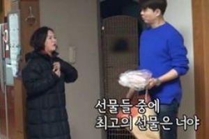 ‘미운우리새끼’ 윤정수 생일 파티... “선물 중에 최고의 선물은 김숙”