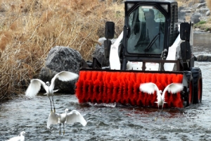 “어이 형씨, 지나갑시다”