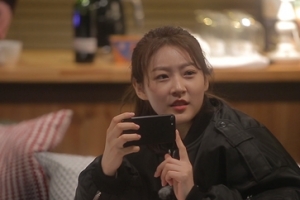 ‘달팽이호텔’ 선우정아-김새론-장영남-김자인 첫날 밤...‘진솔 토크의 향연’