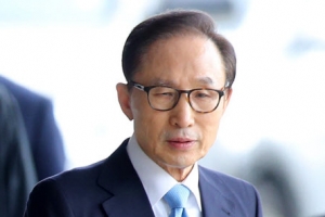 박영선 “이명박 재정 어렵다? 전두환 ‘29만원’과 동급”