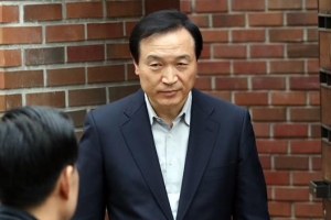 김영우 의원 “문재인 정권, 치졸한 꿈 이뤘다”…이명박 소환에 반발