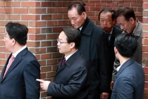 호칭은 ‘대통령님’… 마라톤 조사 뒤 곧바로 조서 꼼꼼히 열람