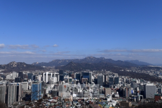 [서울포토] 오랜만에 만나는 맑은 하늘