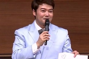 ‘나혼자산다’ 전현무, 팬서비스 망설이는 팬에 당황