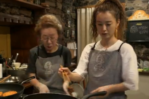 ‘윤식당2’ 박서준+나영석표 힐링예능 통했다...가라치코  ‘안녕’